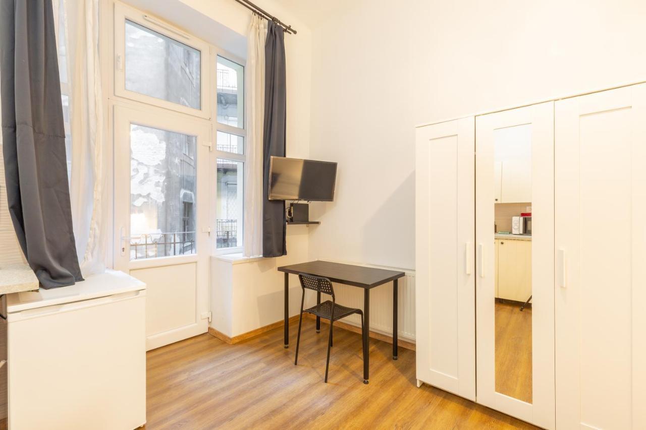 Nepszinhaz 16 Tiny Studios Budapest Exterior foto